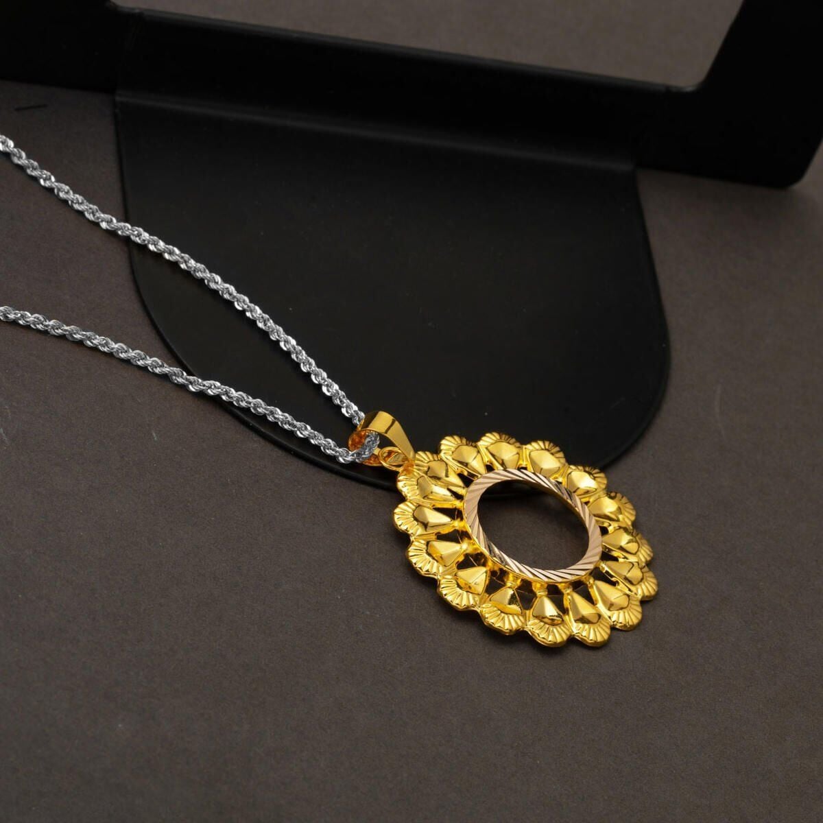 14K Yellow Gold Daisy Quarter Coin Bezel Necklace