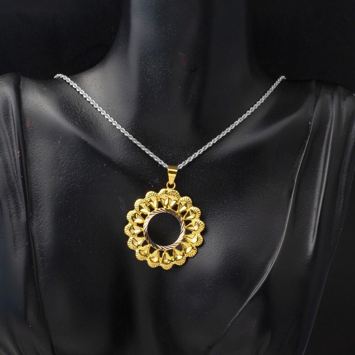 14K Yellow Gold Daisy Quarter Coin Bezel Necklace