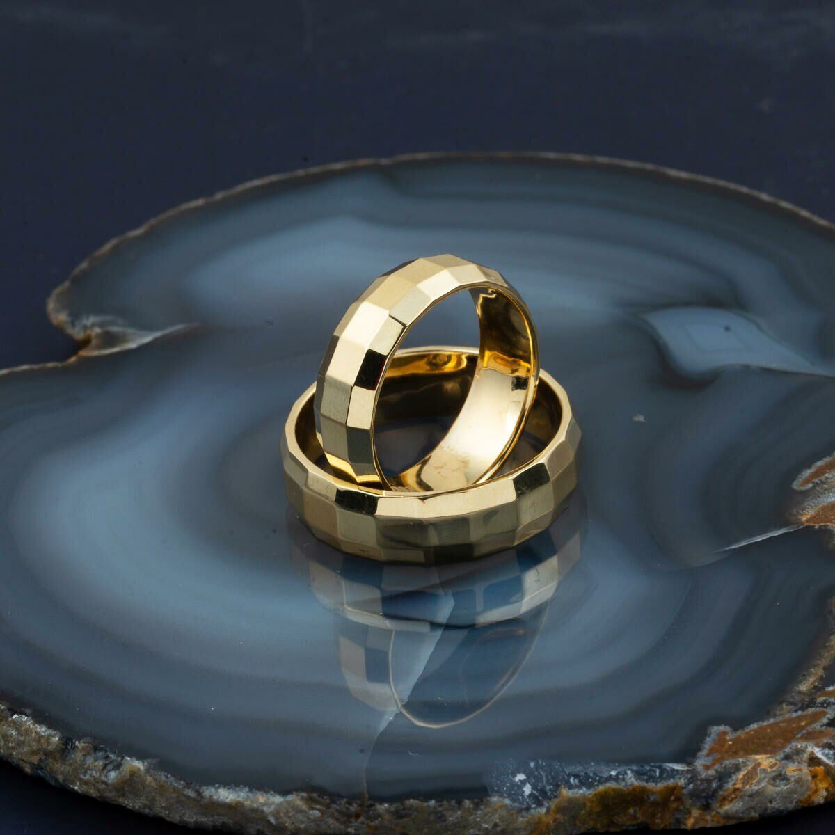 14K Yellow Gold Honeycomb Men's Wedding Band (3.1 g)