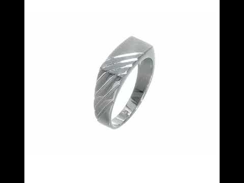 Comparison video showing the different models of watches.