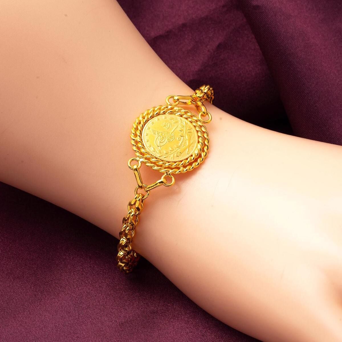 22K Yellow Gold Ottoman Resat Coin Bracelet (17 g)