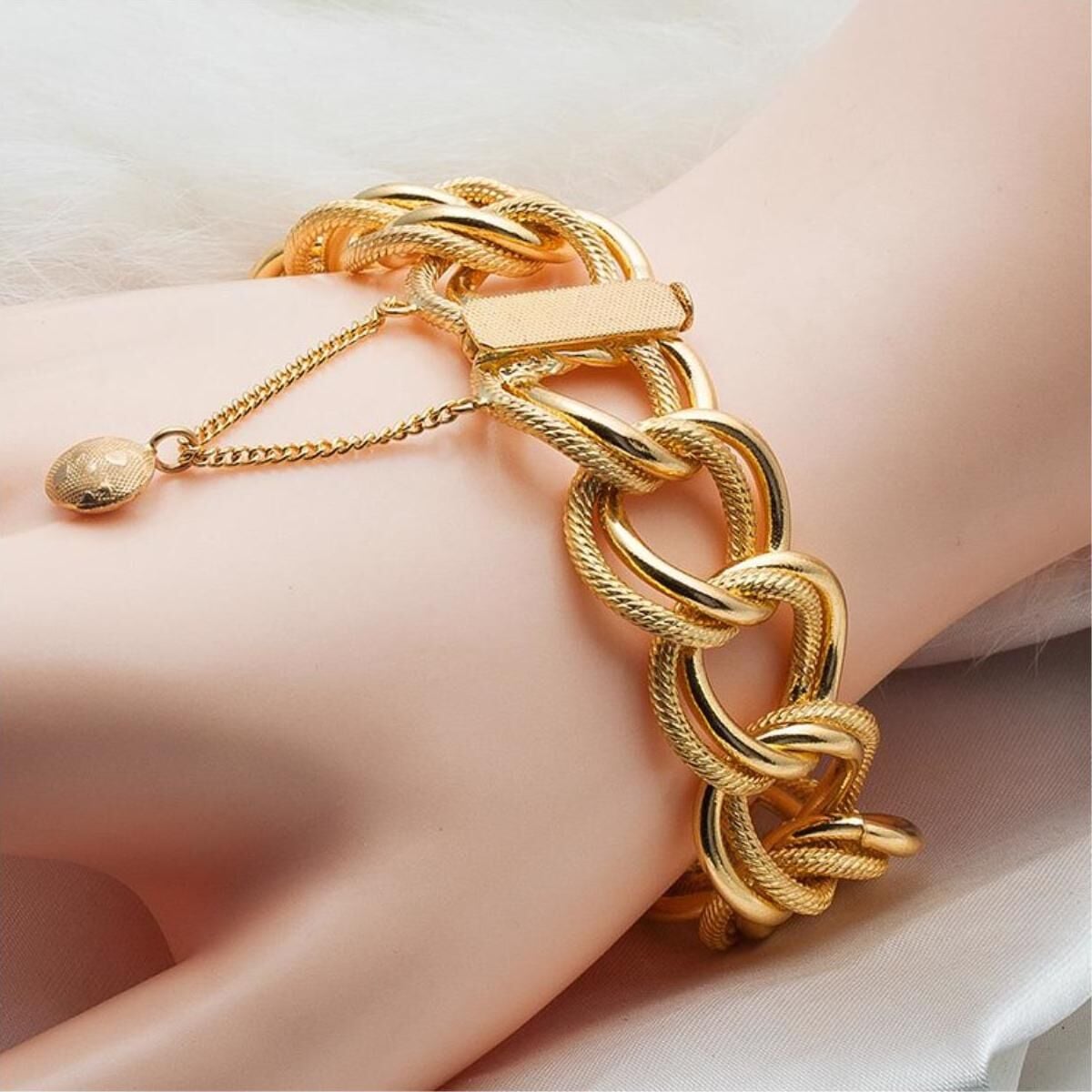22K Yellow Gold Milky Way Bracelet (30 g)