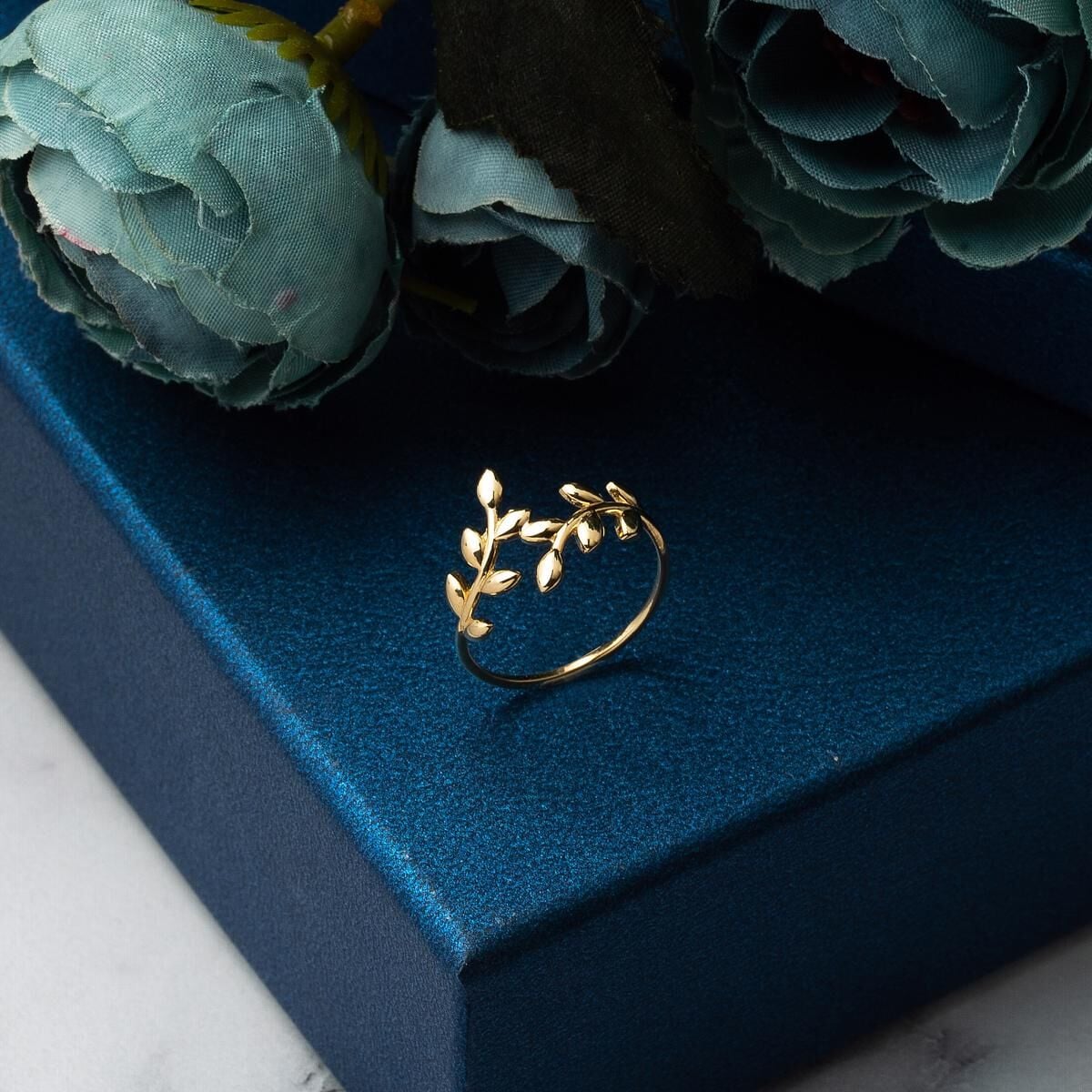 14K Yellow Gold Ivy Pinky Ring