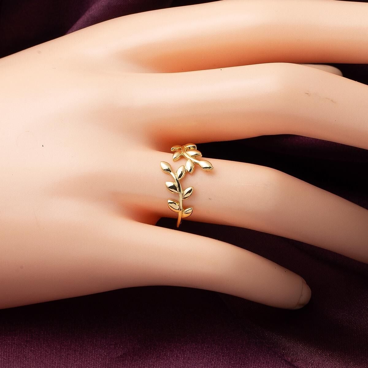 14K Yellow Gold Ivy Pinky Ring