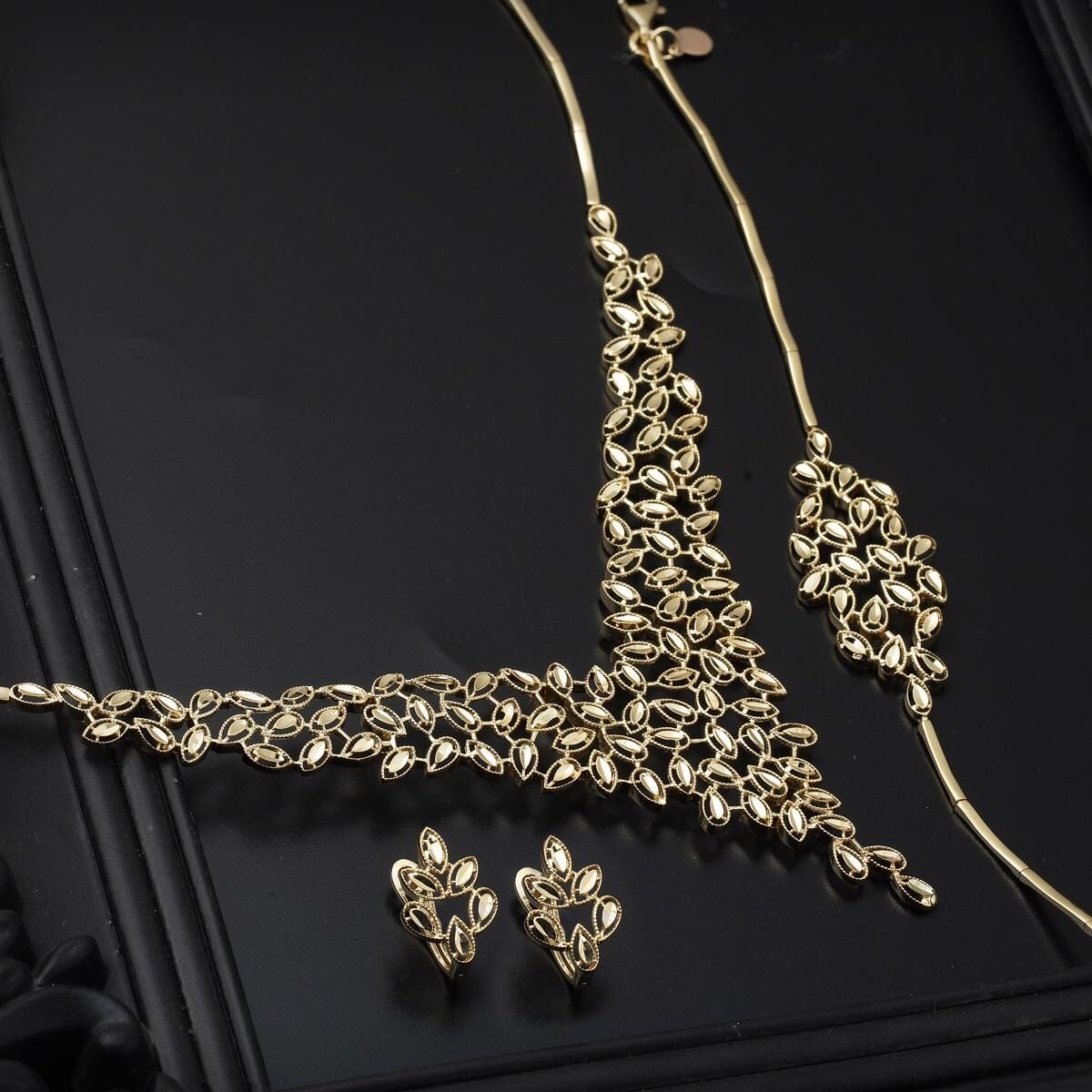 14K Yellow Gold Ivy Jewelry Set