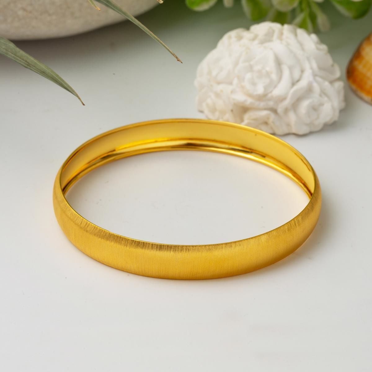 14K Yellow Gold Setina Bangle
