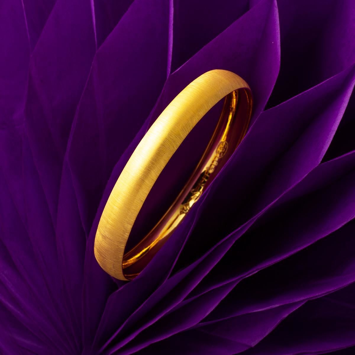 14K Yellow Gold Setina Bangle