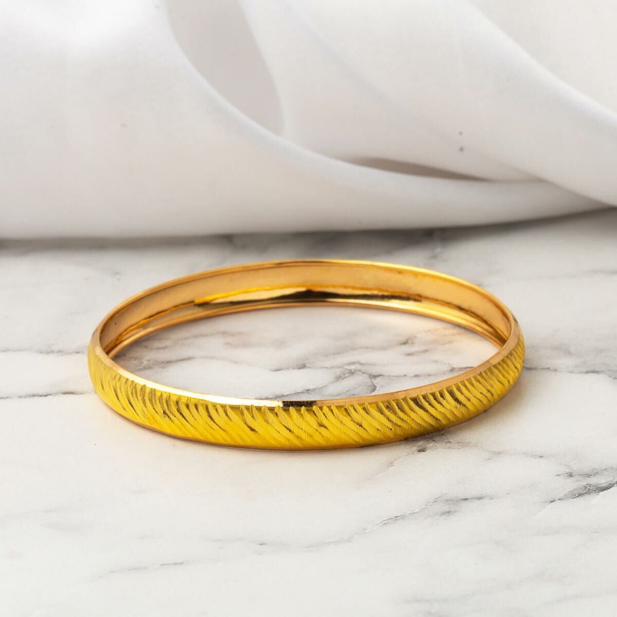 22K Yellow Gold Setinali Bangle
