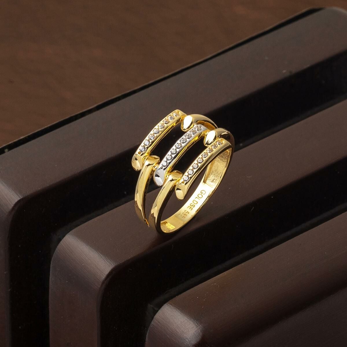 14K Yellow Gold Row Cubic Zirconia Ribbed Ring