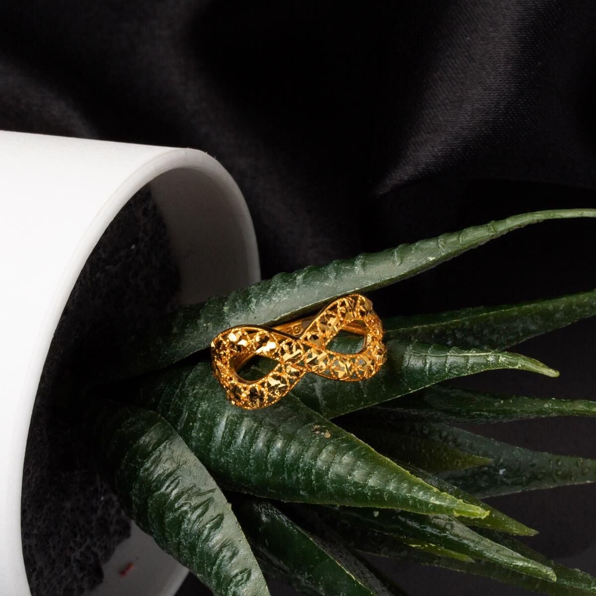 22K Yellow Gold Infinity Ring 2.81 g | Goldia.com
