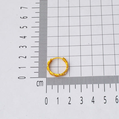 14K Yellow Gold Minimalist Medium Hoop Earrings