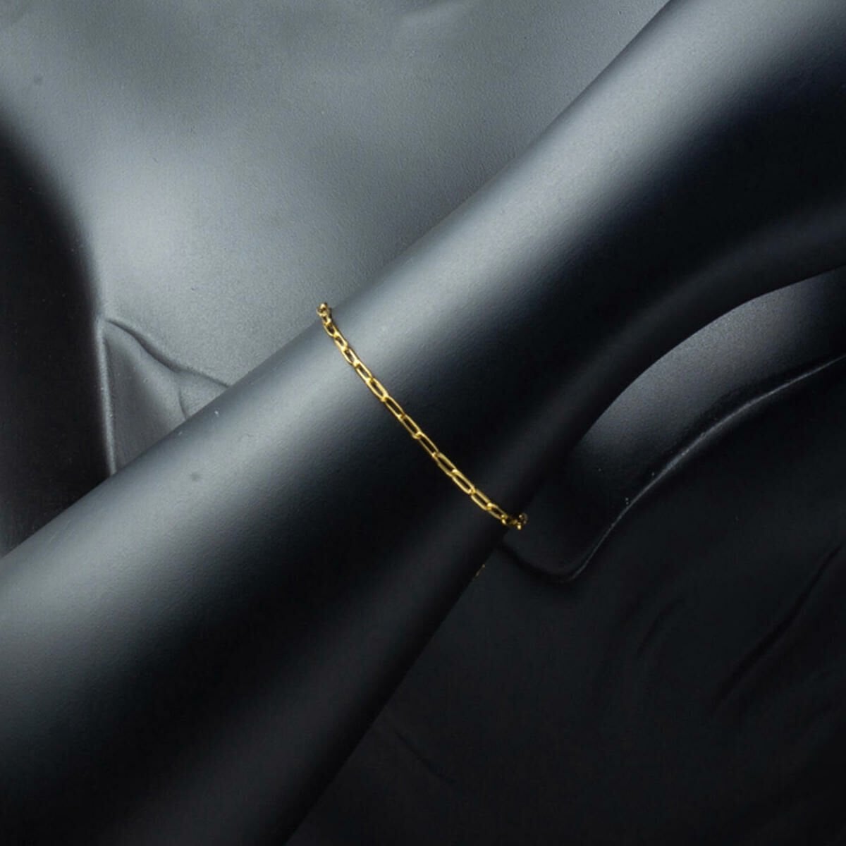 14K Yellow Gold Minimalist Paperclip Chain Bracelet