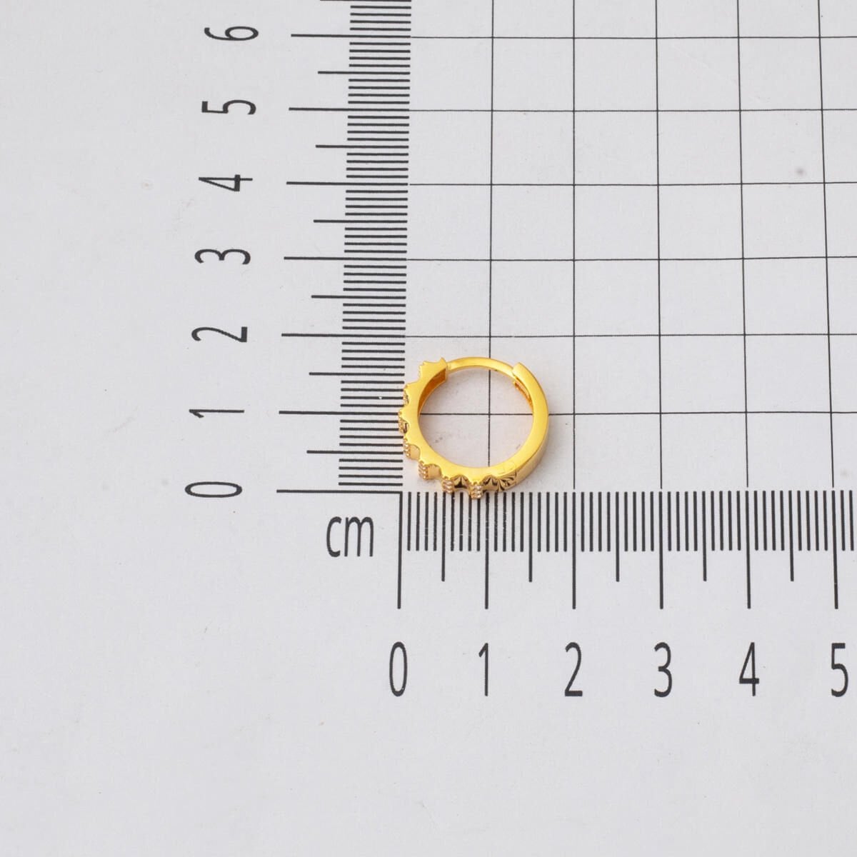14K Yellow Gold Minimalist Cubic Zirconia Hoop Earrings