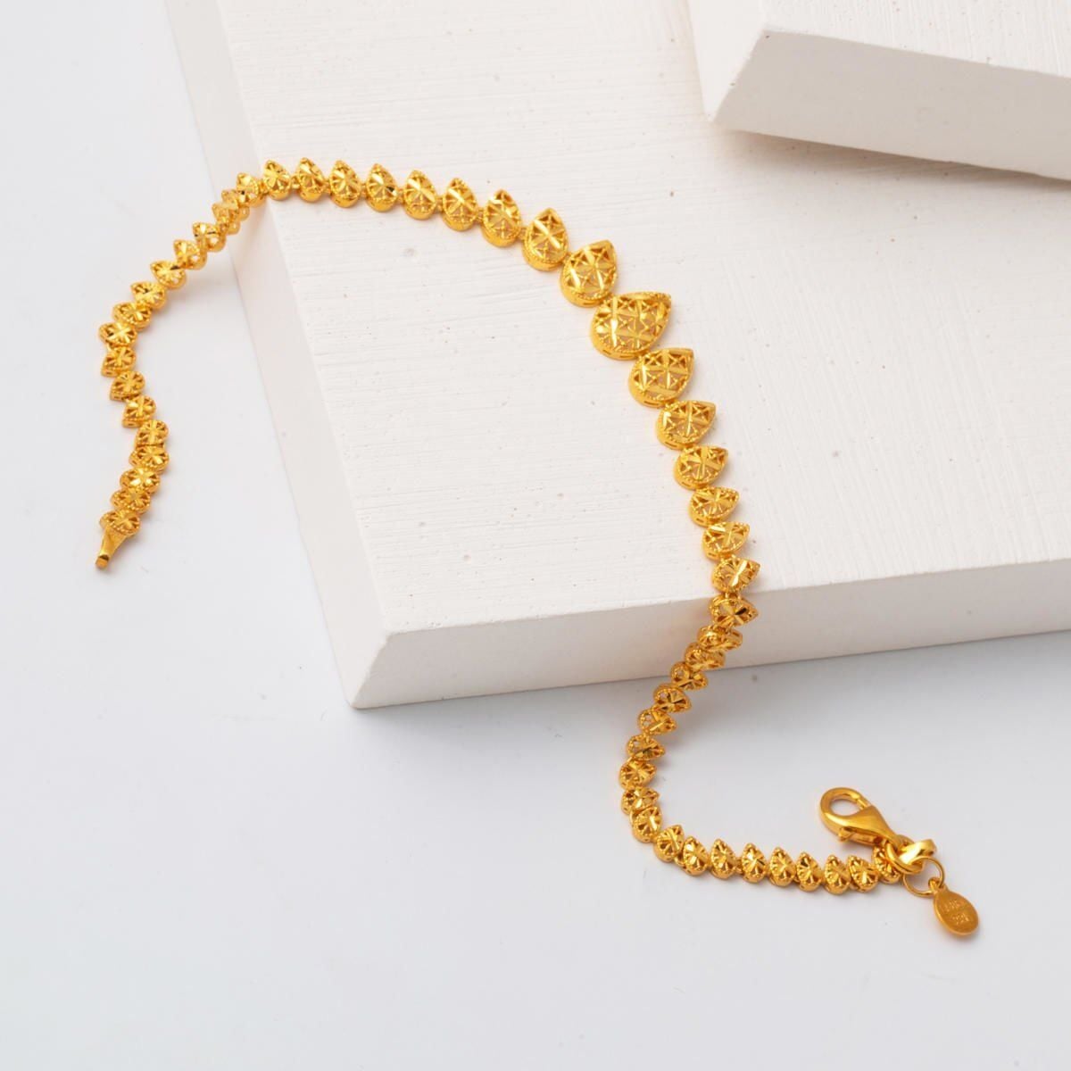 22K Yellow Gold Water Teardrop Bracelet