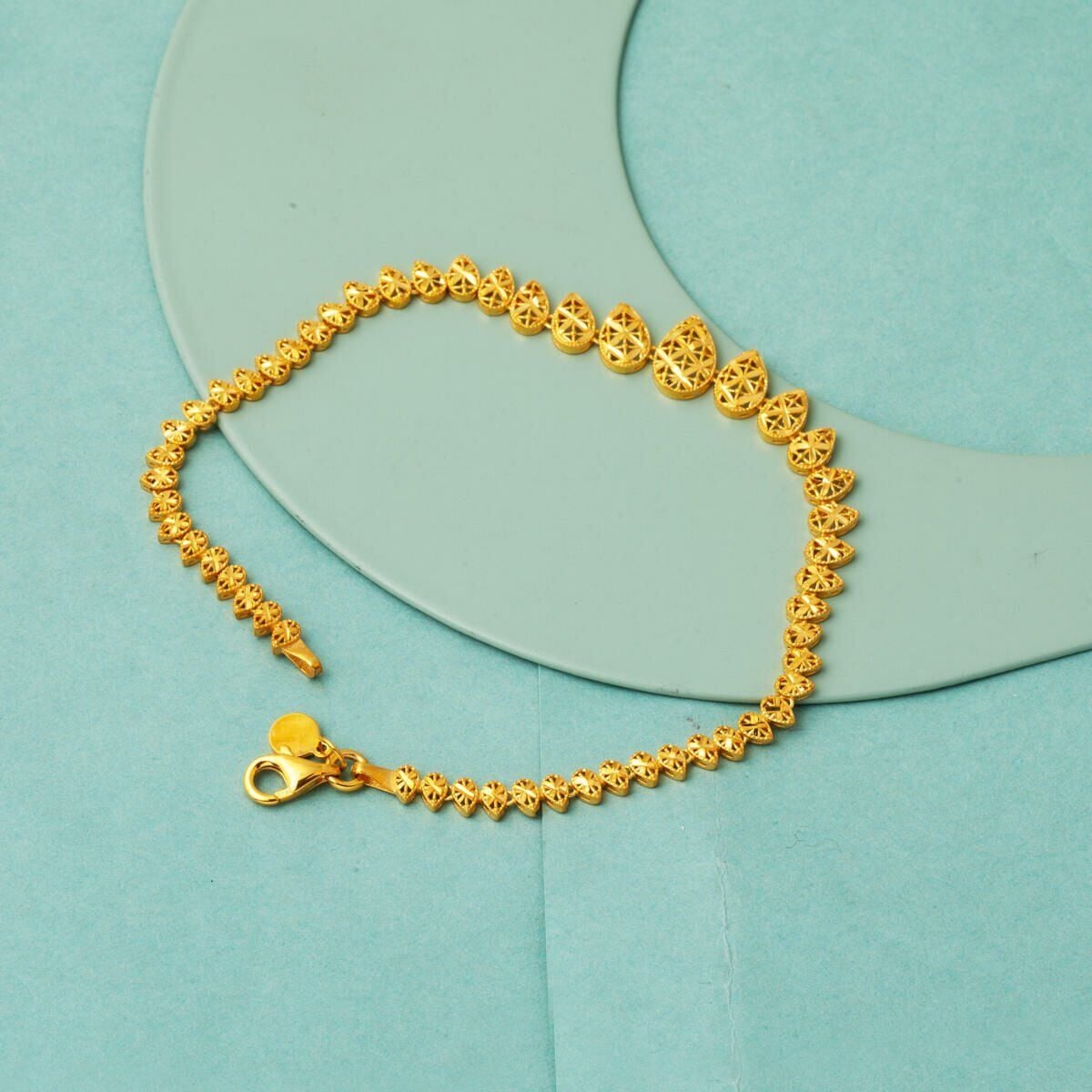22K Yellow Gold Water Teardrop Bracelet