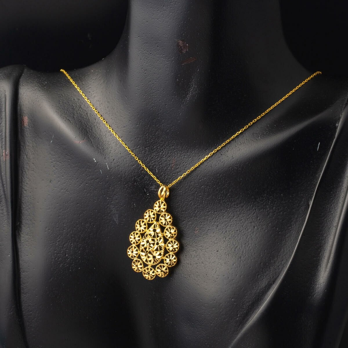 22K Yellow Gold Water Teardrop Flower Necklace