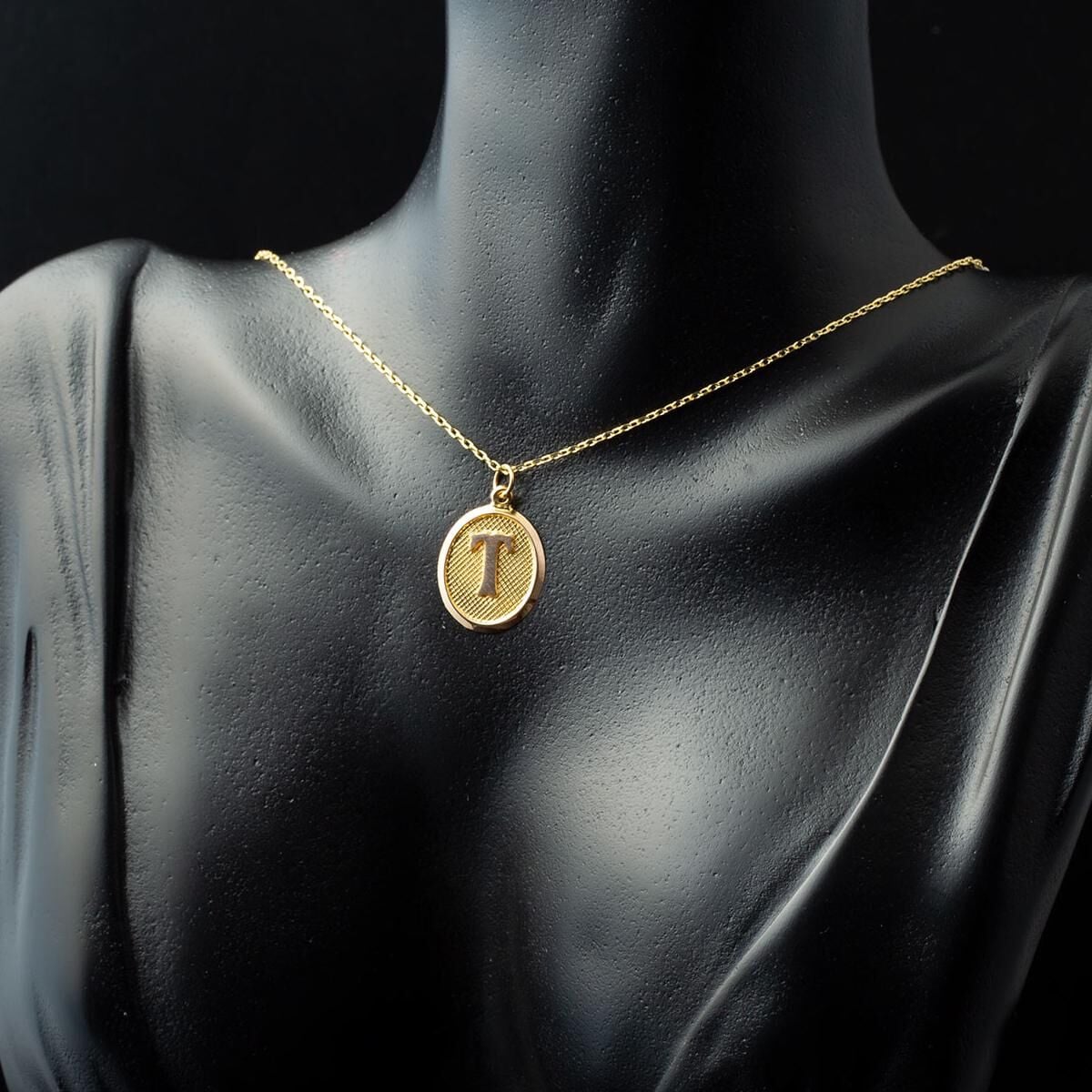 14K Yellow Gold Oval Initial T Necklace