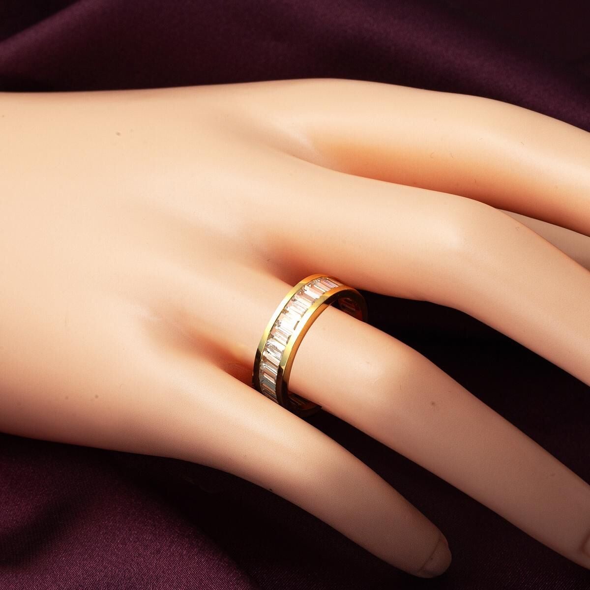 14K Yellow Gold Full Eternity Baguette Cubic Zirconia Ring (3.15 g)