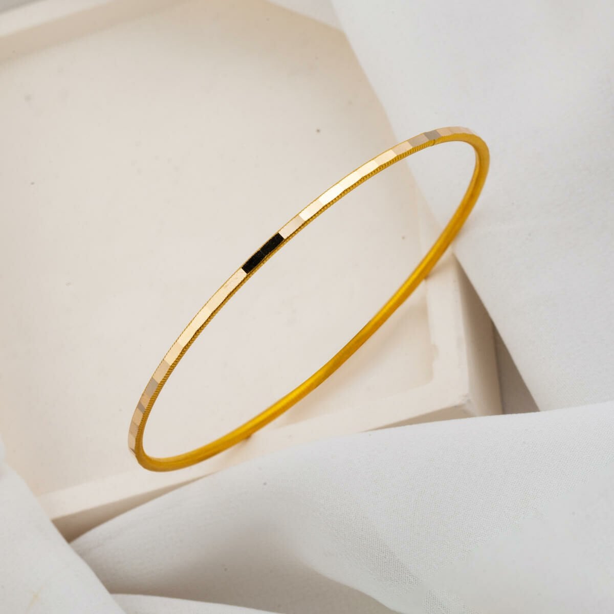 14K Yellow Gold Ajda Design Bangle