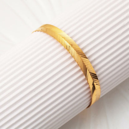 22K Yellow Gold Wire Design Bangle
