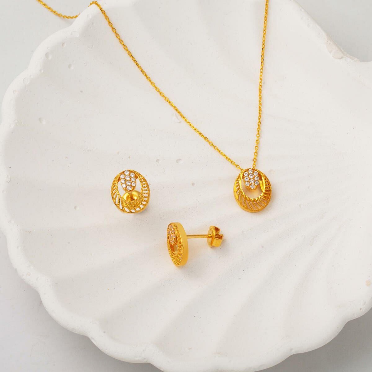 22K Yellow Gold Mini Cubic Zirconia Set