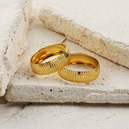 14K Yellow Gold Unisex Wedding Band