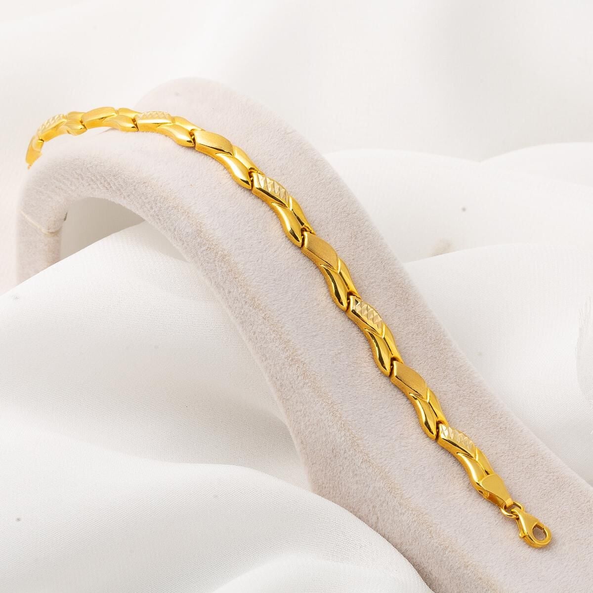 14K Yellow Gold Wedding Necklace Bracelet Earrings Set (19.37 g)