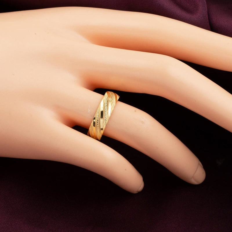 14K Yellow Gold Couple Wedding Band Set (5.85 g)