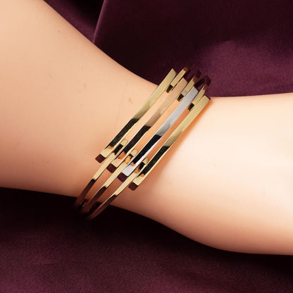 14K Yellow Gold Ribbed Bangle (15 g)