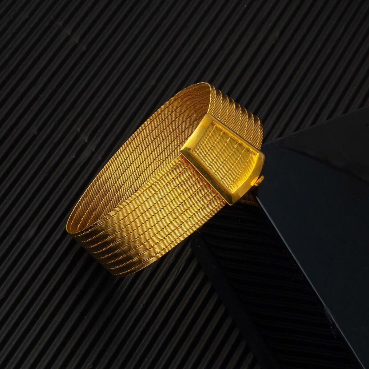 14K Yellow Gold 9 Row Trabzon Mesh Bangle