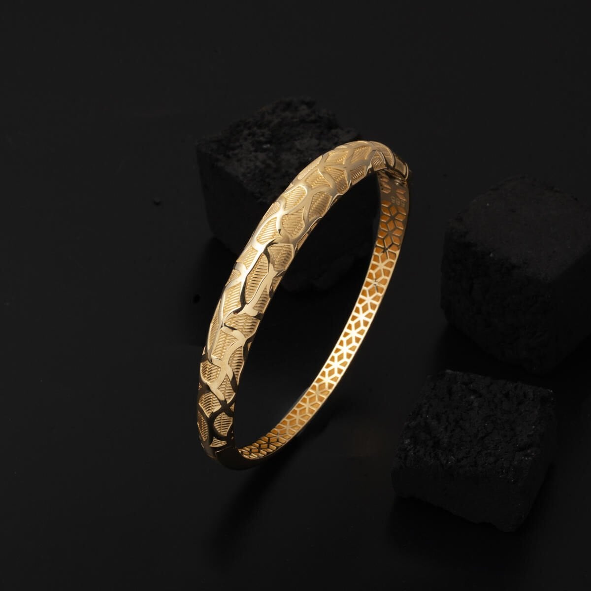 14K Yellow Gold Patterned Hinged Cuff Bangle