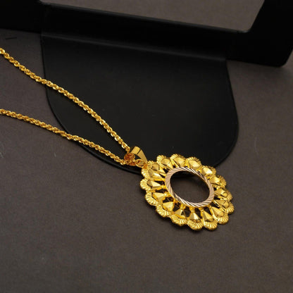 14K Yellow Gold Daisy Quarter Coin Frame Necklace