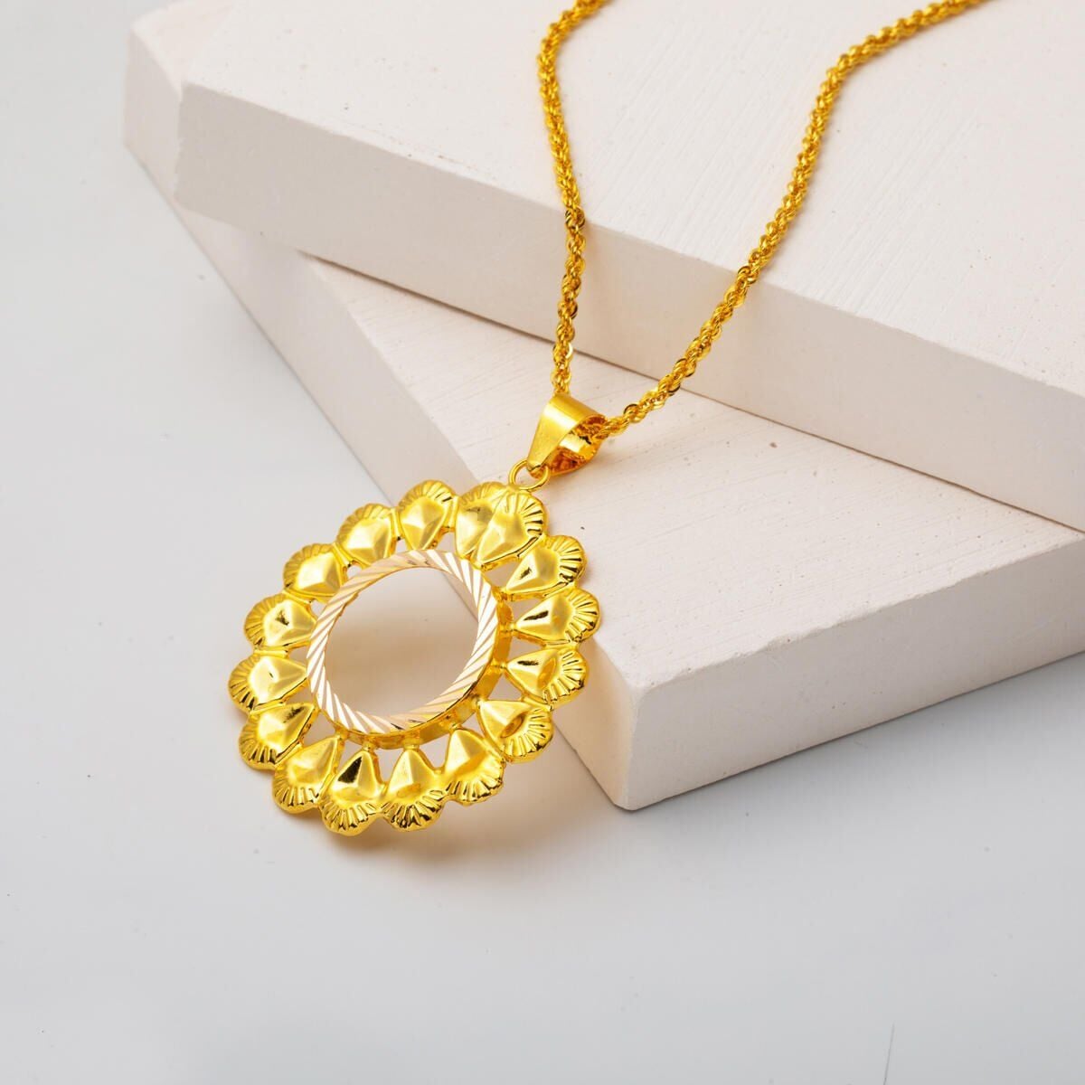 14K Yellow Gold Daisy Quarter Coin Frame Necklace