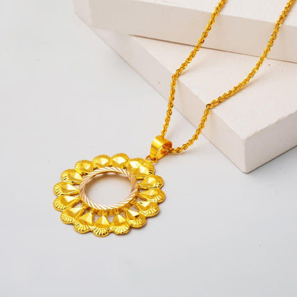 14K Yellow Gold Daisy Quarter Coin Frame Necklace