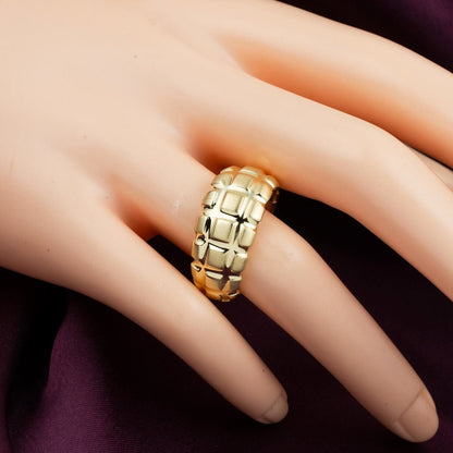 14K Yellow Gold Elegant Handcrafted Pattern Ring
