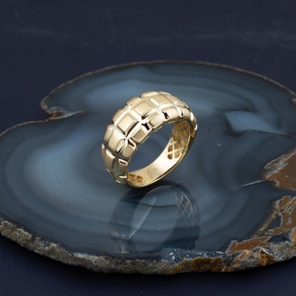 14K Yellow Gold Elegant Handcrafted Pattern Ring