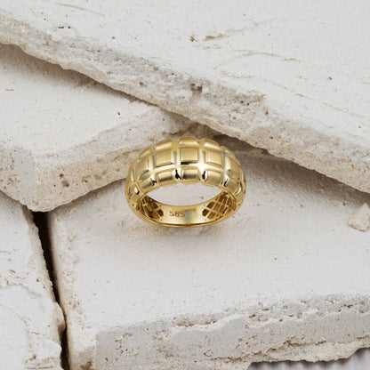 14K Yellow Gold Elegant Handcrafted Pattern Ring