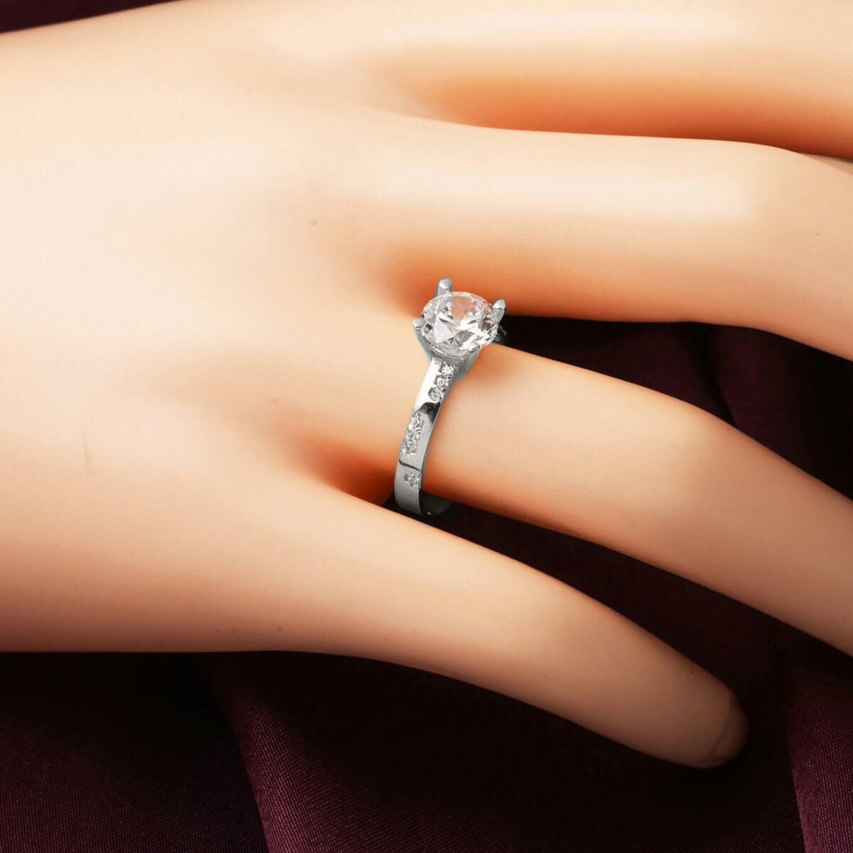 14K White Gold Single Stone Cubic Zirconia Ring (2.15 g)