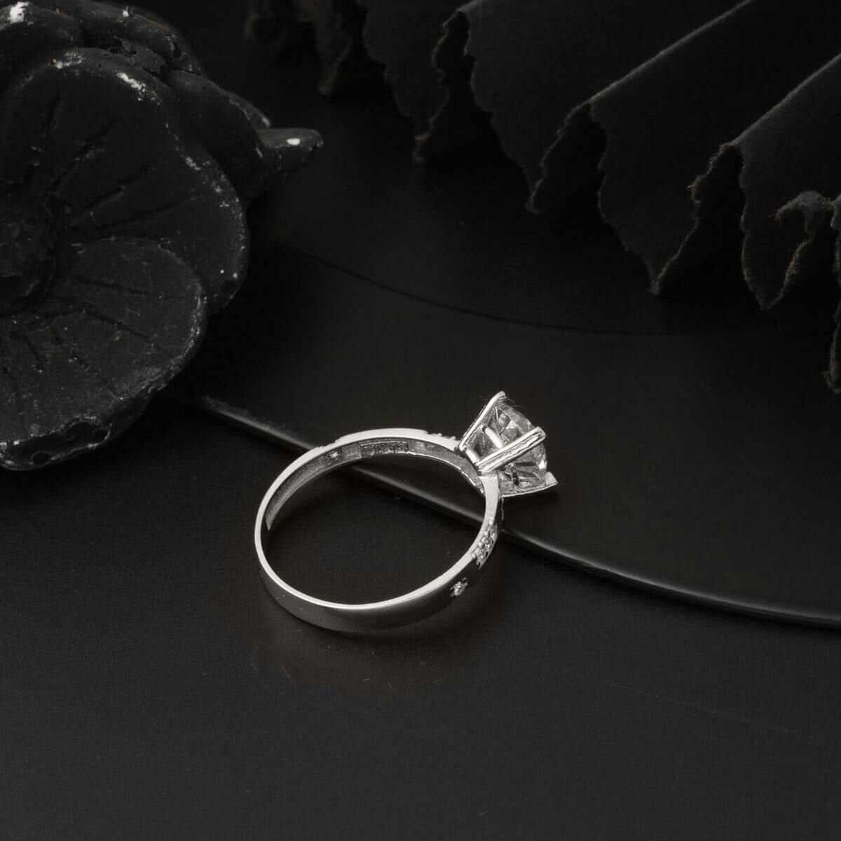 14K White Gold Single Stone Cubic Zirconia Ring (2.15 g)