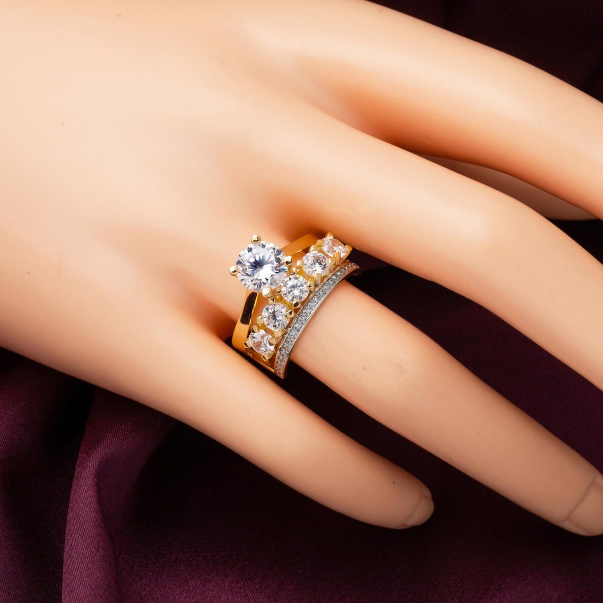 14K Yellow Gold Solitaire Five Stone Cubic Zirconia Ring (5 g)