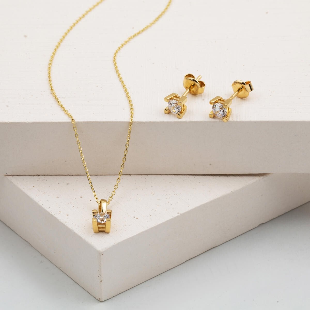 14K Yellow Gold Minimalist Solitaire Cubic Zirconia Necklace and Earrings Set (3.05 g)