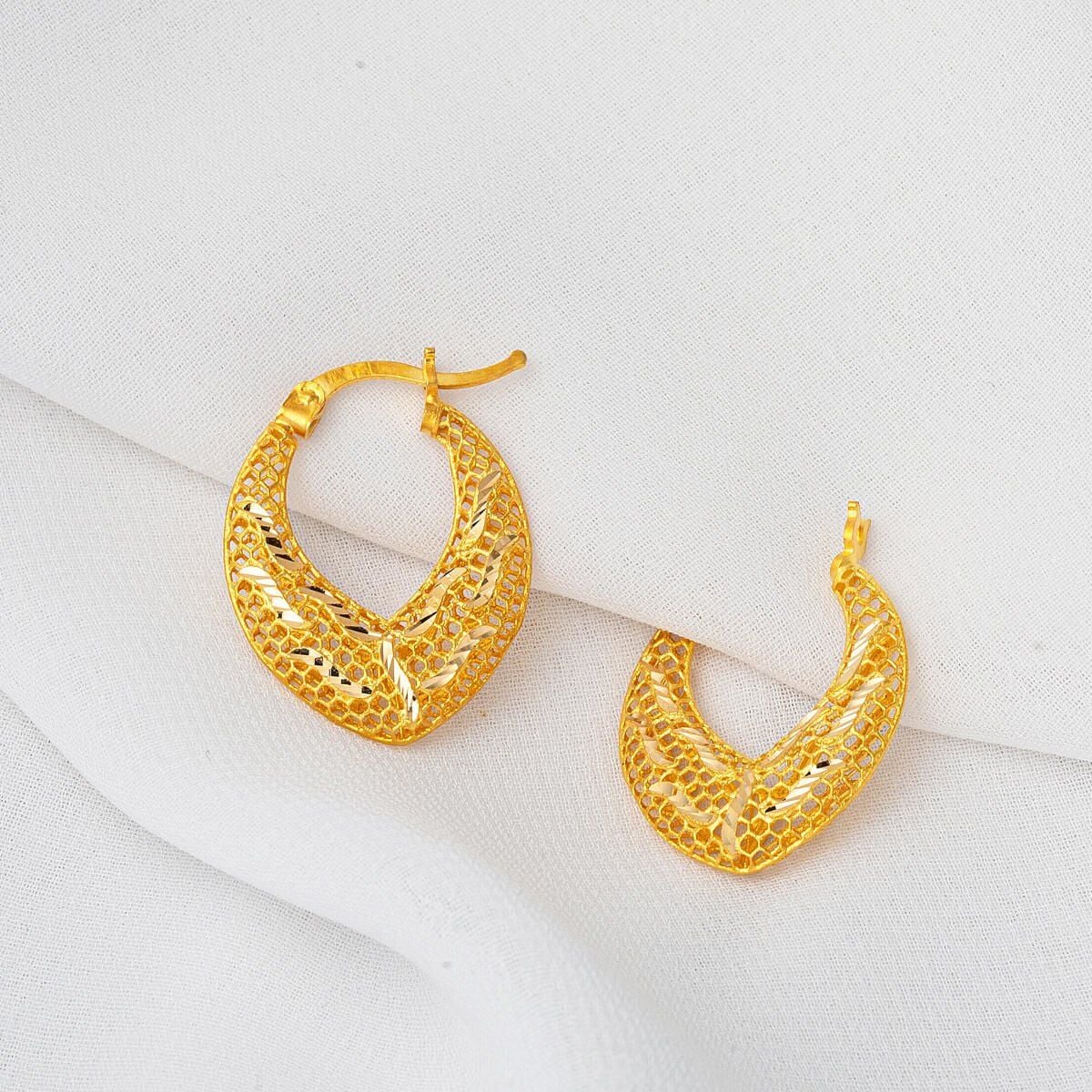 22K Yellow Gold Filigree Hoop Earrings
