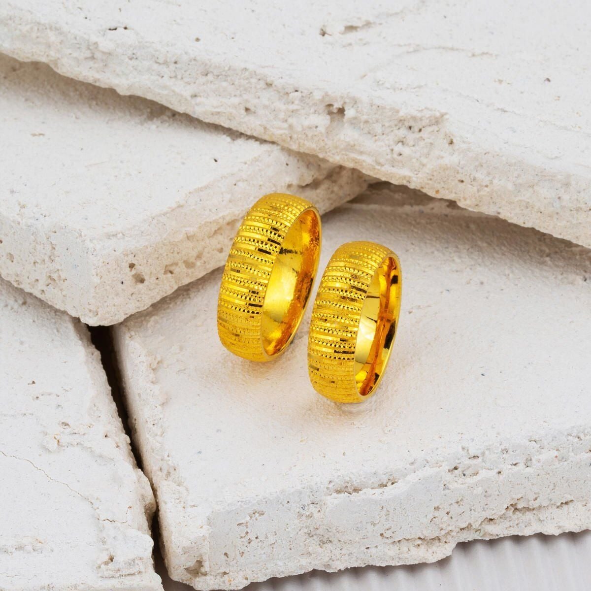 22K Yellow Gold Milgrain Wedding Band Set