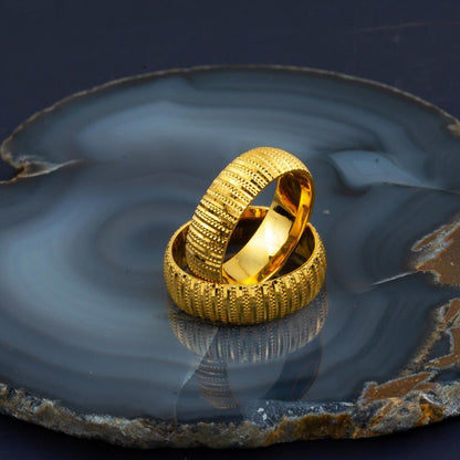22K Yellow Gold Milgrain Wedding Band Set