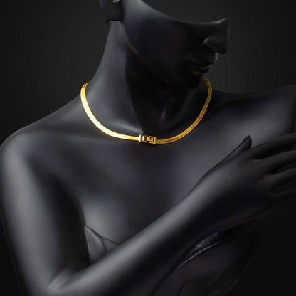 22K Yellow Gold Buckle Mesh Collar Necklace