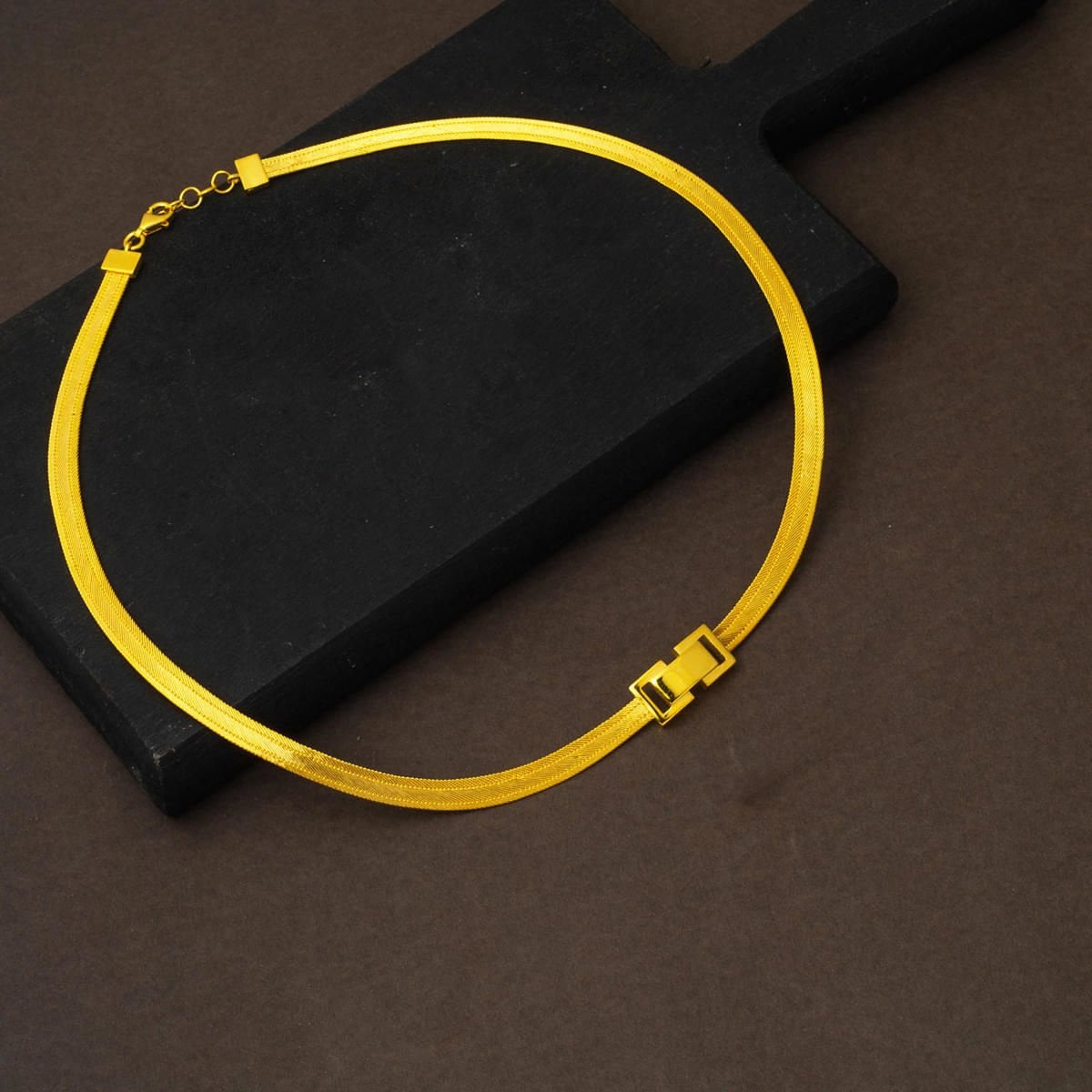 14K Yellow Gold Buckle 3 Row Mesh Collar Necklace