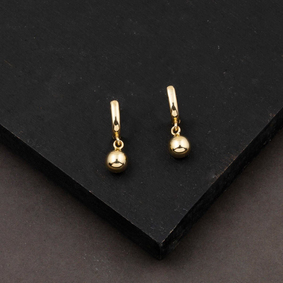 14K Yellow Gold Bead Dangle Earrings (2.37 g)
