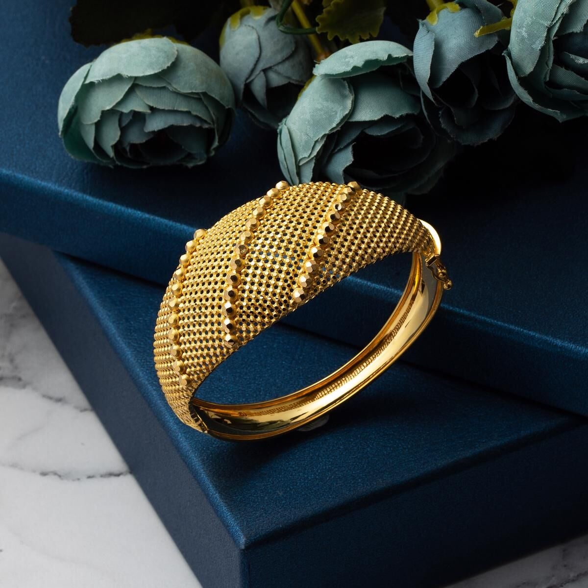 22K Yellow Gold Bead Hinged Cuff Bangle (22.29 g)