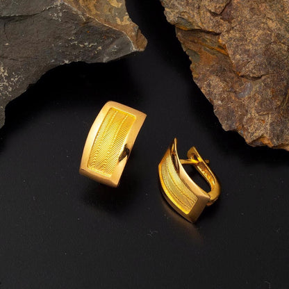 14K Yellow Gold Trabzon Mesh J Earrings