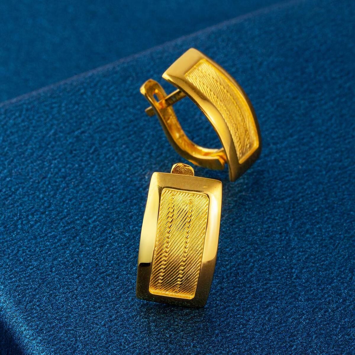 22K Yellow Gold Trabzon Mesh Earrings (7.22 g)